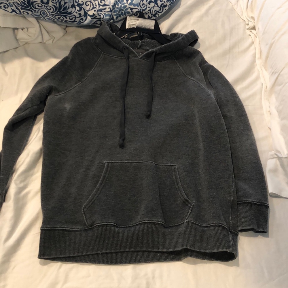 Grey sweatshirt